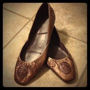 Brand new Elie Tahari flats