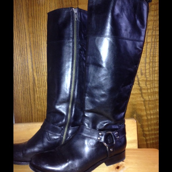 SOLD Frye® Melissa Harness Size 8 Boots NWOB - Picture 2 of 4