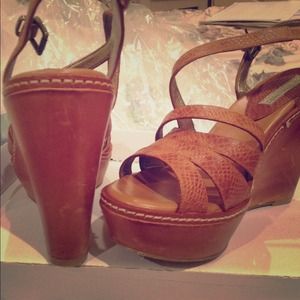 Banana Republic camel wedges