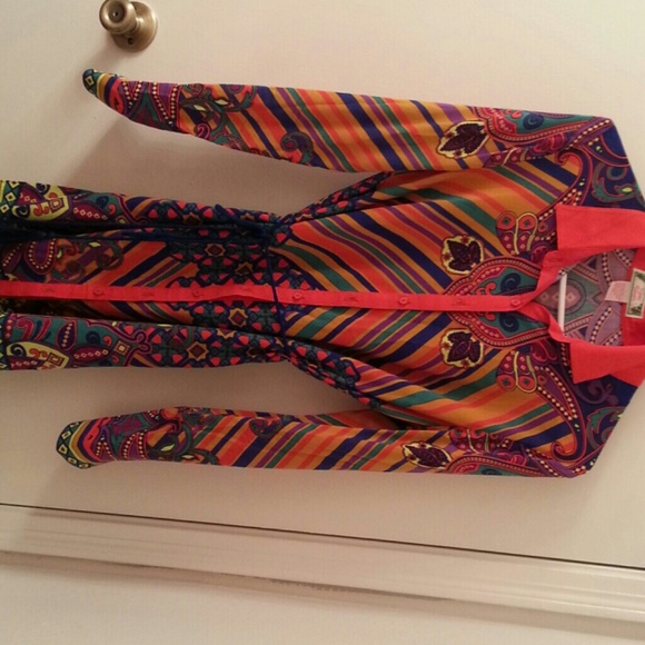 Beautiful blouse/dress - Picture 3 of 3