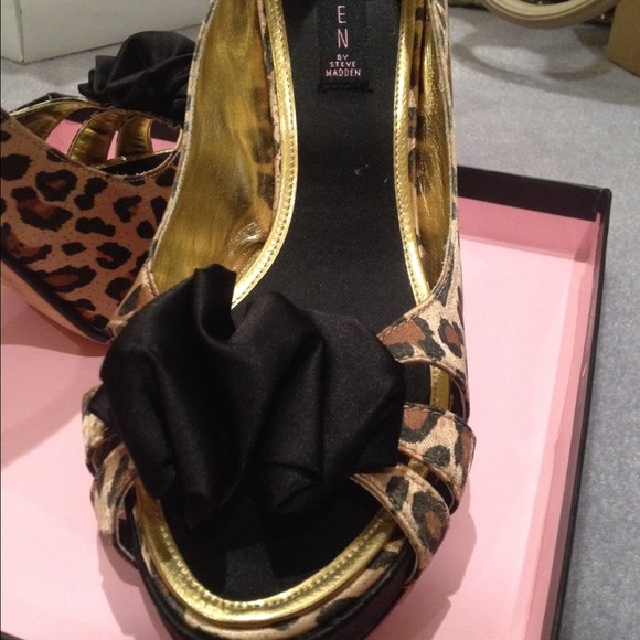 Steve Madden heels - Picture 2 of 2