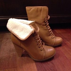 NEW!! Avenue Cloud Walkers - Meagan in brown
