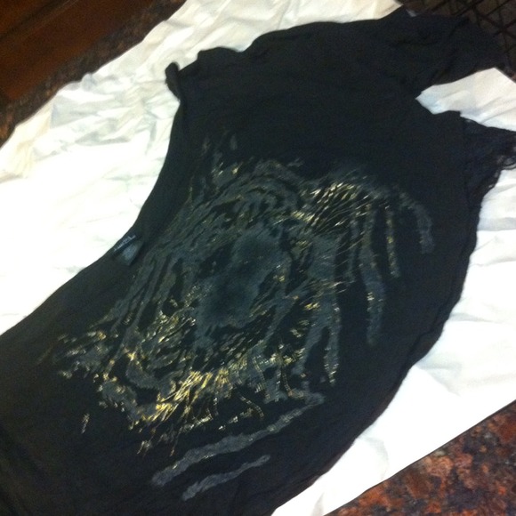 Black crop top with gold tiger