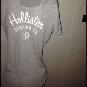 Gray Hollister tee. NWOT