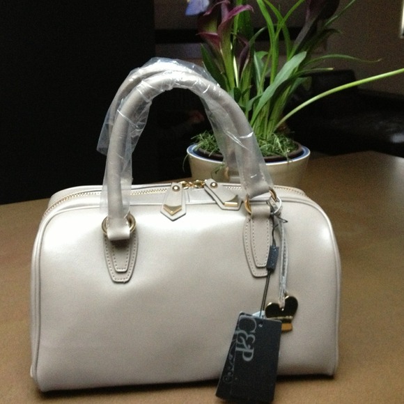 Brand New.  Similar to one I already own. - Picture 1 of 3