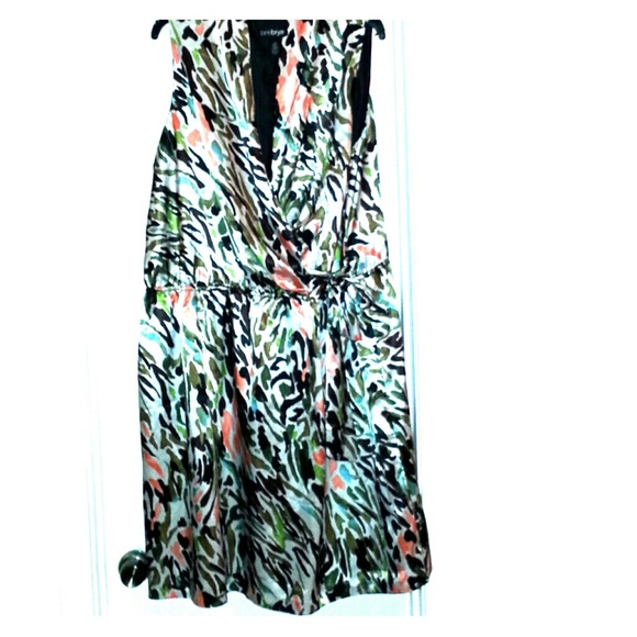 A great multi-print wrap dress - Picture 1 of 1