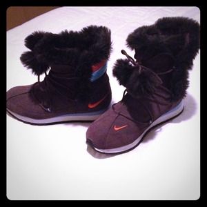 Nike- Winter Boots
