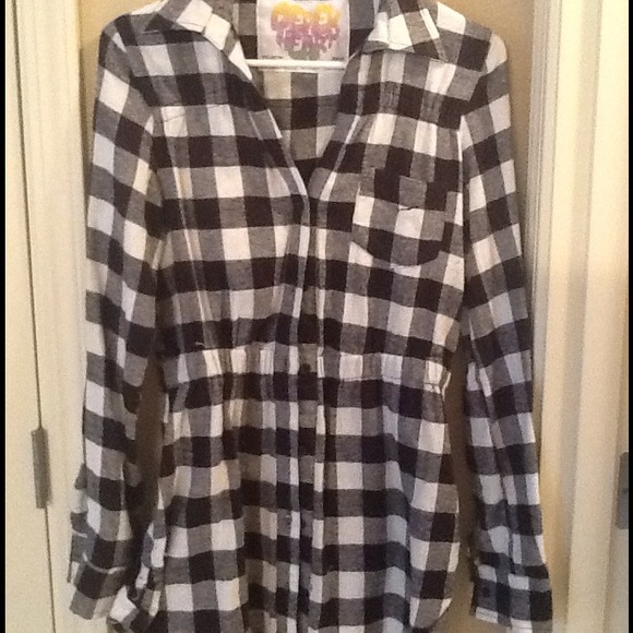 Shirt - Picture 2 of 2