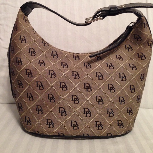 Adorable Dooney & Bourke handbag.
