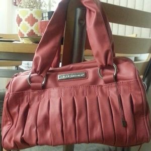 Watermelon color, BCBG Generation