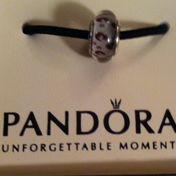 Authentic snow leopard pandora charm - Picture 1 of 3