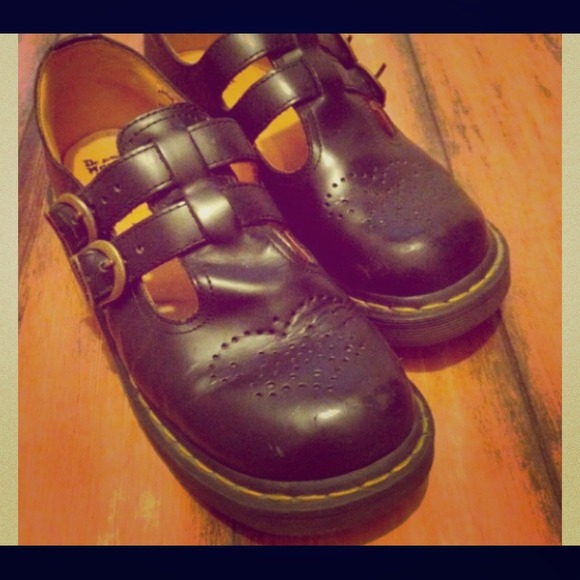 ⭐ON-HOLD⭐Dr. Martin's Mary Janes Vintage