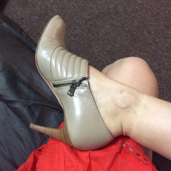 Vero cuoio Made in italy. REDUCED from $ 110