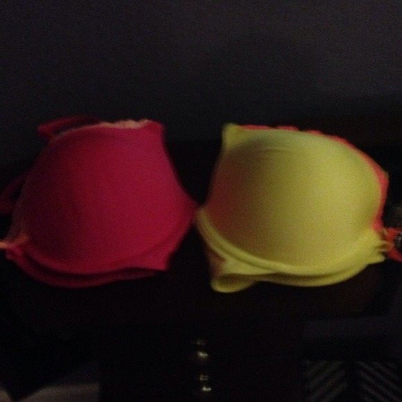 Victoria secrets push-up bras