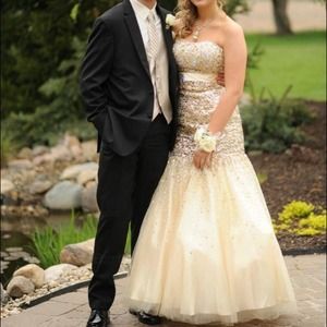 Gold Tiffany prom gown.