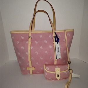 NEW Dooney & Burke Tote