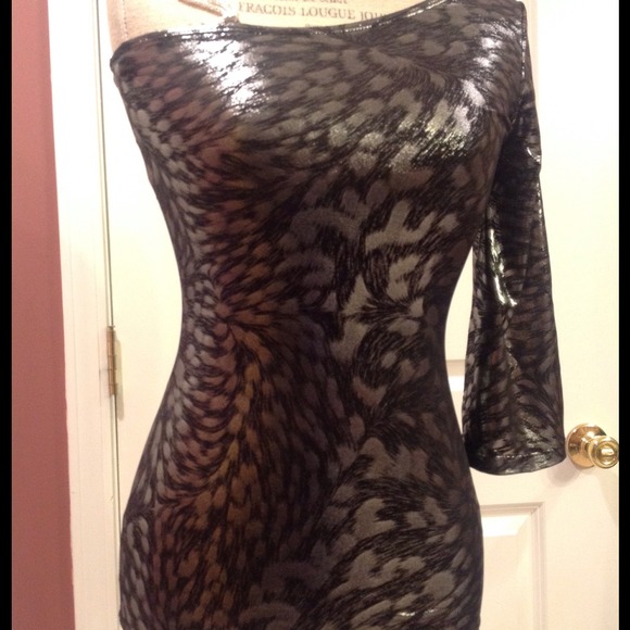 ❌NOT AVAILABLE❌**! Beautiful top!🍍 - Picture 2 of 4