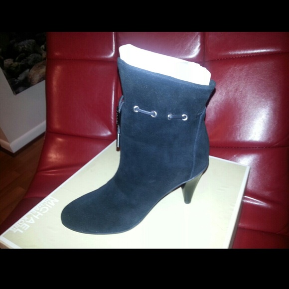Michael kors boots size 6.5