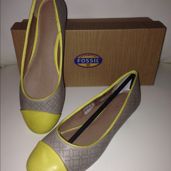 (SOLD) Merrill cap toe flat