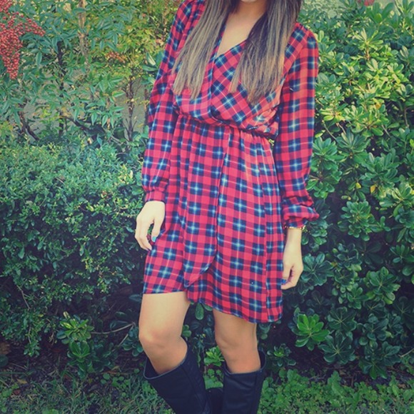 Plaid printed wrap dress!