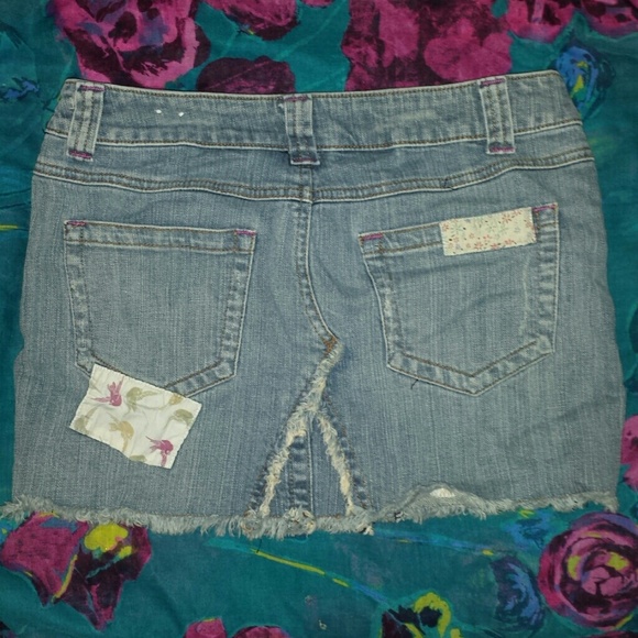Denim mini skirt - Picture 2 of 2