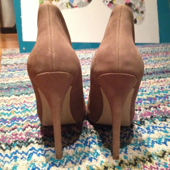Tan Suede Heels - Picture 3 of 4