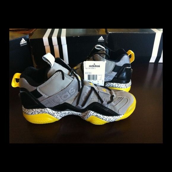 Adidas Youth TopTen 2000J Basketball can b unisex