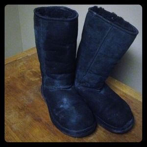 FINAL REDUCTION!! 👌🏼👌🏼UGG Classic tall boots
