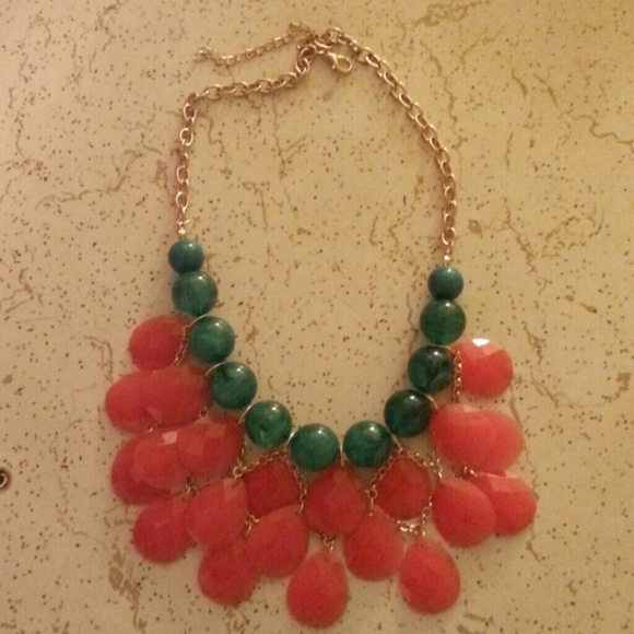 Statement necklace
