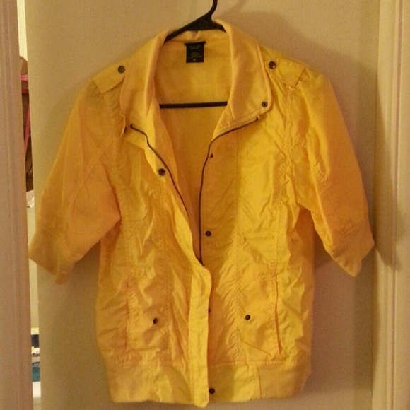Short sleeve jacket