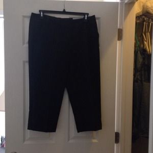 Black crop pants