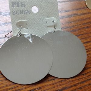 Brand new flat silver earnings