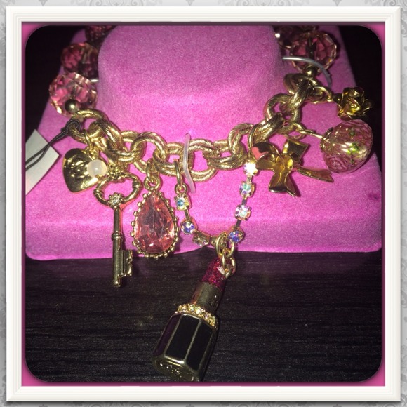 Betsey Johnson Bracelet 🎉🎉Host Pick🎉🎉2/17 - Picture 2 of 4