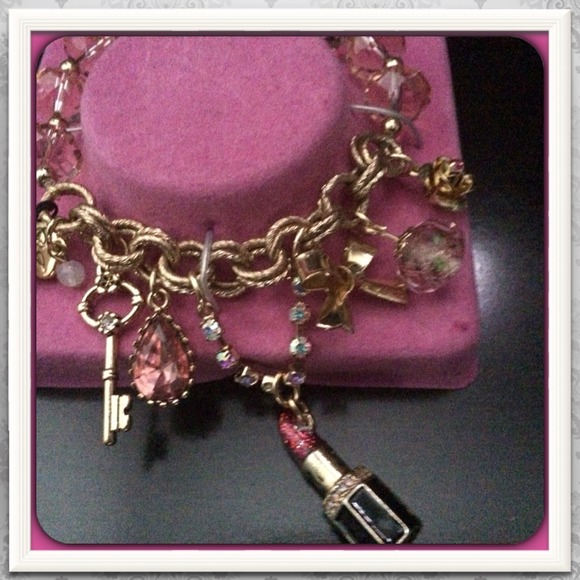 Betsey Johnson Bracelet 🎉🎉Host Pick🎉🎉2/17 - Picture 4 of 4