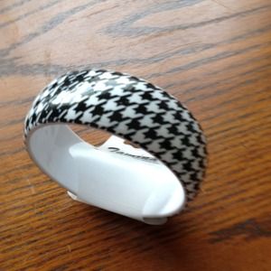Houndstooth bracelet NEW
