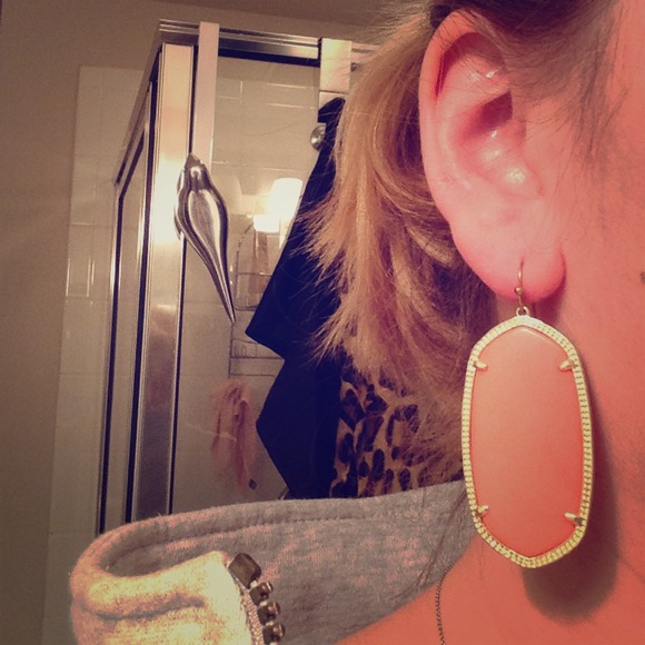 Coral Kendra Scott Earrings