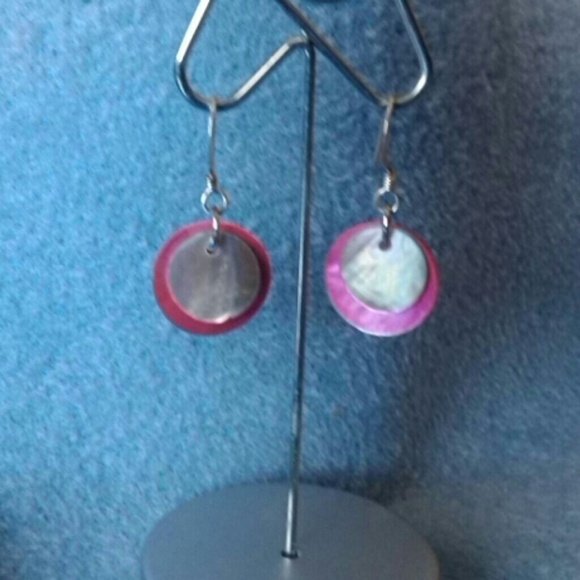 Shell earrings - Picture 2 of 2