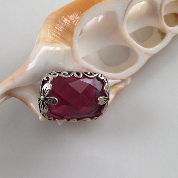 Silpada ring - Sz 5 - Pink stone