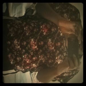 Floral shirt with lace back