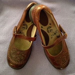 Super cute shoes & top bundle