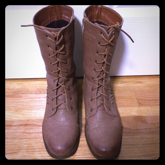 Brown combat boots - Picture 1 of 3