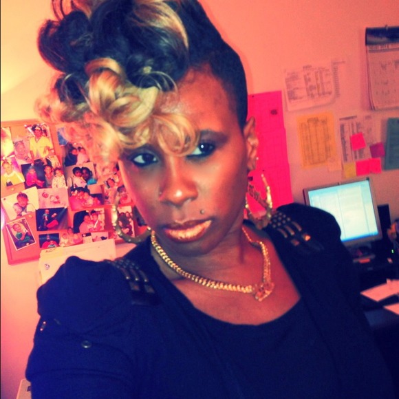 Meet Your Buyer/Seller I ❤️ LEOPARD PRINT & SHOES! - Picture 2 of 4