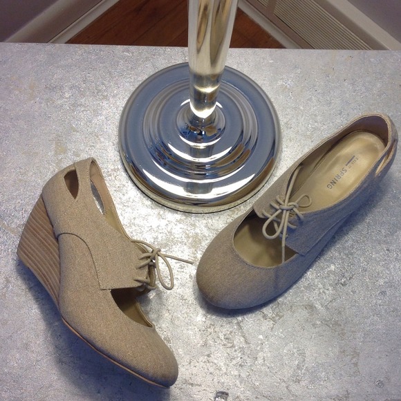 Tan, call it spring shoes - Picture 3 of 4