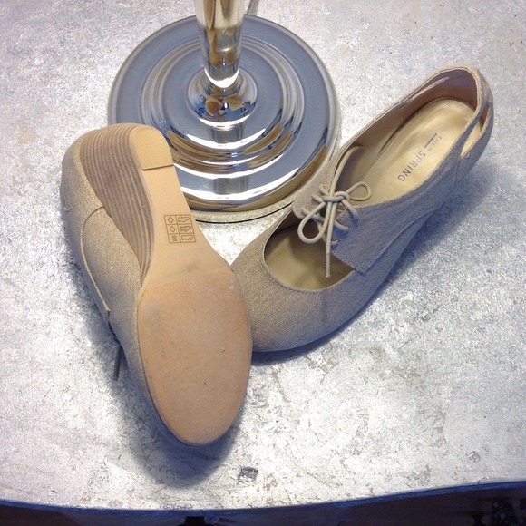 Tan, call it spring shoes - Picture 4 of 4