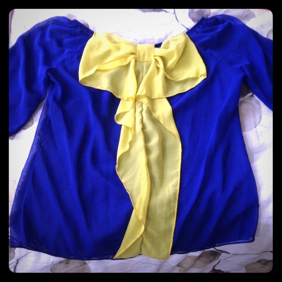 Bow back top