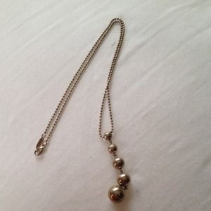 AUTHENTIC TIFFANY & CO. Graduated Ball Necklace.