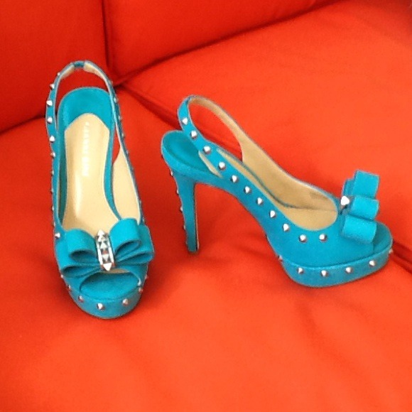 Gianni Bini stud heels NWOB 6.5 stud turquoise