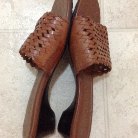 Shoes - Picture 4 of 4