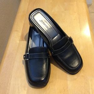 Black Shoes- 7M