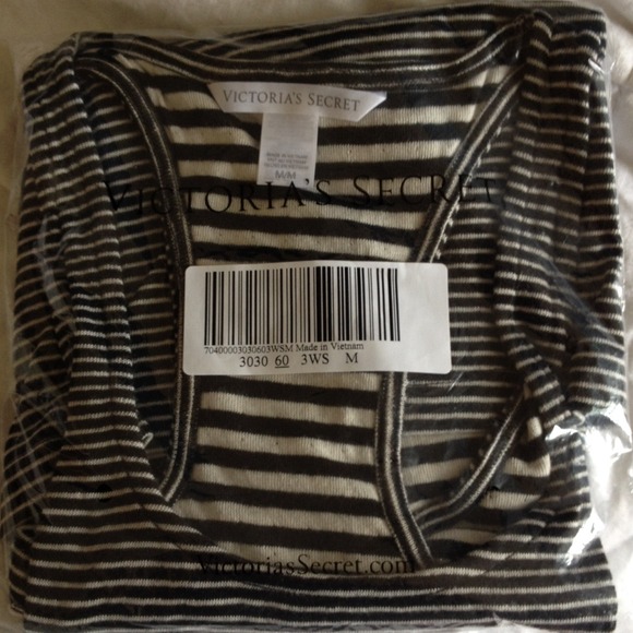 🚫SOLD🚫 VS Double knit tank - Picture 2 of 2